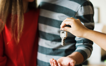 homepage-real-estate-agent-image